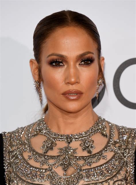 jlo jennifer lopez makeup.